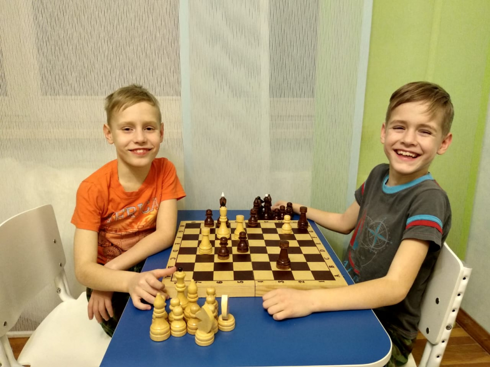 Братья Соколовы из Волгодонска стали победителями онлайн-турнира по шахматам
