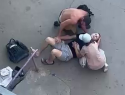 Неосторожный электрик сорвался со второго этажа МКД в Волгодонске, когда чинил уличное освещение
