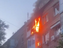 Видео: пожарные потушили полыхавшую квартиру в старой части Волгодонска