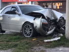 В Волгодонске водитель врезался в столб, уходя от столкновения с другим автомобилем