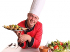 Вакансия в Волгодонске: в загородный клуб требуется повар-официант
