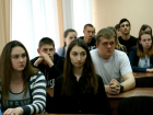 Волгодонские студентки будут бороться с хулиганами и алкоголиками на улицах города