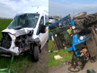 Трое пострадавших: в Орловском районе столкнулись трактор и микроавтобус с 10 пассажирами