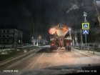 Коммунальщики Волгодонска вышли на борьбу с гололедом на городских дорогах