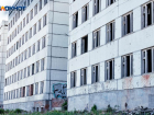 Пока нерешаемый вопрос: у детской городской больницы нет денег на оплату земельного налога под долгостроем