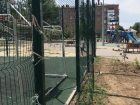 Двор по комфортной городской среде в Волгодонске пришел в негодность всего за два месяца 