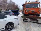 Нехватка персонала в УК и припаркованные машины во дворах стали причиной плохой уборки снега в городе 