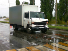 В Волгодонске пешеход спровоцировала ДТП с участием грузовика и «Газели»