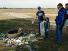 Волгодонская «трезвая рать» избавилась от мусора на берегу реки