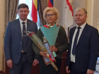 Заведующую патологоанатомического бюро Елену Лактюшину поздравили с юбилеем