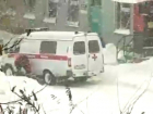 В занесенных снегом дворах Волгодонска застревают «скорые» 