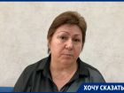 «Летать я пока не научилась»: жительница поселка Зимовники может остаться без канализации из-за балкона соседей