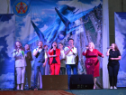 Летчиков в Морозовске праздничным концертом поздравили артисты из Волгодонска