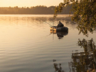 ГИМС МЧС напоминает волгодонцам правила безопасности на осенней рыбалке с лодки