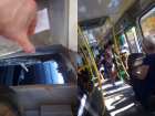 «Отверстие в троллейбусе образовалось из-за плохих дорог»: администрация Волгодонска