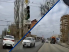 Грубое нарушение ПДД и попадание в яму: на дорогах в Волгодонске неспокойно