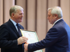 Губернатор Голубев вручил главе администрации Волгодонска диплом за эффективную деятельность мэрии