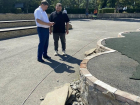 В сквере «Весна» начался ремонт сценической площадки ко Дню города