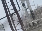 В Цимлянске кипяток из главной городской тепломагистрали хлынул на улицу