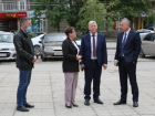 Глава администрации Волгодонска Сергей Макаров осмотрел ремонтируемую поликлинику на Ленина