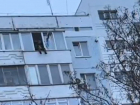 «На 9 этаже присел на подоконник, посучил ногами и громко закричал»: странный мужчина ужаснул волгодонцев