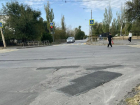 Покрытие стало ровнее: ямы залатали на отрезке дороги по улице Энтузиастов