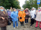 «Нас считают отработанным материалом»: сотни пенсионеров устроили бунт из-за перебоя работы автобусов в Волгодонске