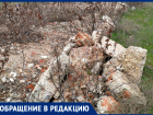 «Очень жалко, что они её торжественно не приняли!»: жители хутора Крутой возмущены качеством дороги к кладбищу