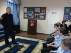 Полицейские Волгодонска вместе с настоятелем храма Донской иконы Божьей Матери посетили интернат VI вида