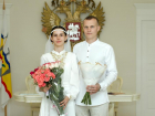 В Волгодонске 20 влюбленных пар создали семейный союз  в  День семьи, любви и верности