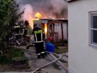 Мощный взрыв предотвратили пожарные на охваченной огнем даче в Волгодонске