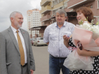 В ходе рабочего визита в Ростов депутат Алексей Журавлев посетил семью, которой помог получить новую квартиру
