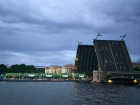 В Санкт-Петербурге во время белой ночи заметили баржу с атомными реакторами из Волгодонска