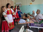 Школьники подарили праздник жителям пансионата в День пожилого человека