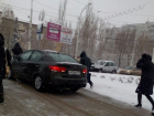 «Киа» с московскими номерами развернулась на пешеходном переходе в центре Волгодонска, - читатель