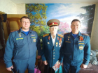 Сотрудники МЧС России лично поздравили ветерана ВОВ и пожарной охраны с Днем Победы 