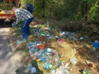 Коммунальщики ликвидировали стихийную мусорную свалку на улице Отдыха