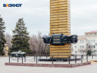 Едва не упал от ветра и три раза поменял внешний вид: чем примечателен обелиск Победы в Волгодонске