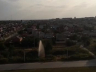 10-метровый коммунальный фонтан забил на проспекте Мира в Волгодонске 