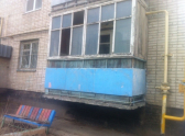 Квартира в которой живут биологические родители малышки