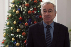 В преддверии Нового года председатель правления КПК «СБС» Анатолий Фисунов поздравил жителей Волгодонска