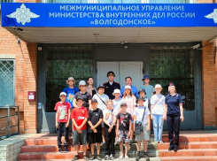 Сотрудники полиции показали школьникам свою работу изнутри: День открытых дверей прошел в МУ МВД
