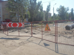  Перегородили улицу Степную в районе гостиницы «Волгодонск»