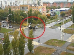 Смертельное ДТП на улице Гагарина в Волгодонске попало на видео камеры наблюдения