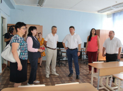 Депутаты проверили, как школы Волгодонска готовятся к новому учебному году