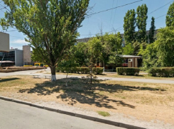 Кафе на Комсомольской площади в Волгодонске могут перестроить в двухэтажный магазин