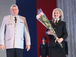 Новые звезды на погонах и заслуженные награды получили волгодонские полицейские