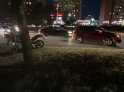 Мотоциклистку сбили в Волгодонске на проспекте Строителей