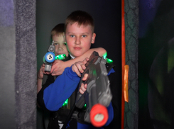 Новогодняя феерия в лазертаге «Портал»: подарите своим детям незабываемый праздник