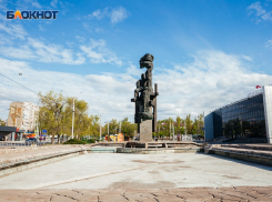 Сухой фонтан для горячих киноманов и строительный энтузиазм: «Корчагинский поход» отражает саму суть Волгодонска 